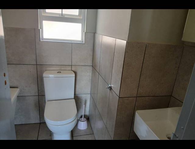 2 BEDROOM TOWNHOUSE FOR SALE IN PARKDENE